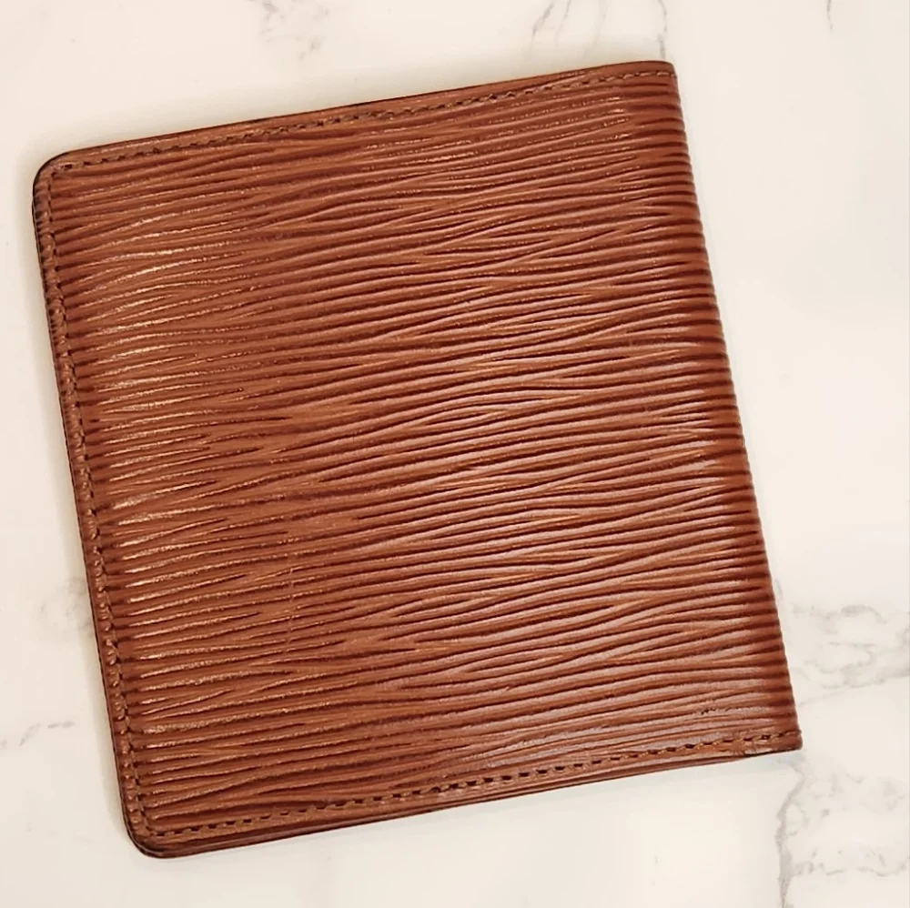 Auth Louis Vuitton Bifold Brown Epi Leather Wallet